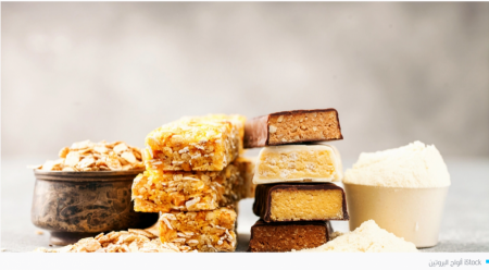 خلال 15 دقيقة فقط.. كيف تحضّر ألواح البروتين في المنزل؟